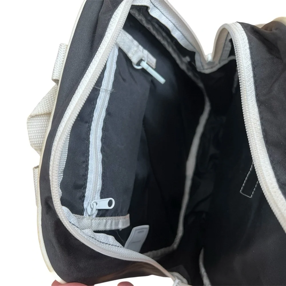 Vintage Adidas Y2K Black Backpack - Picture 4 of 4